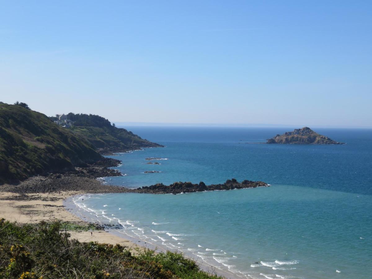 Les Bains Studio Vue Mer Pleneuf-Val-Andre Bagian luar foto